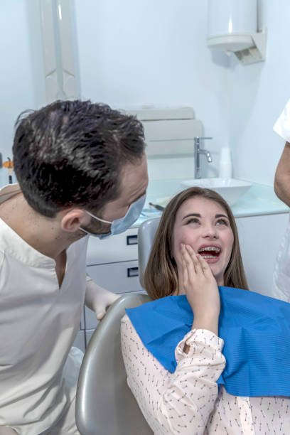 Best Dentist Open Late Near Me  in Brittany Farms The Highlands, PA